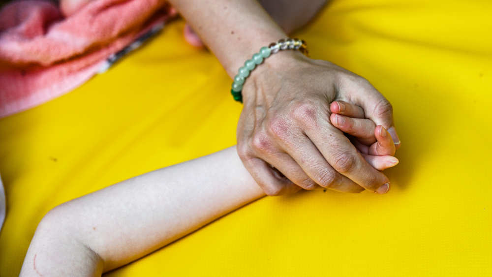 Der Verein Deutsche Kinderhospiz-Dienste betont, dass der Bedarf an Begleitung für todkranke Kinder und Jugendliche in Deutschland viel höher ist als bislang angenommen