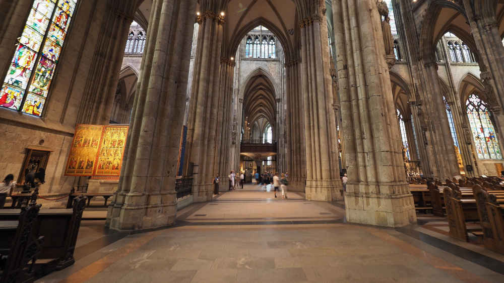 Im Kölner Dom werden besondere Führungen für Kinder angeboten