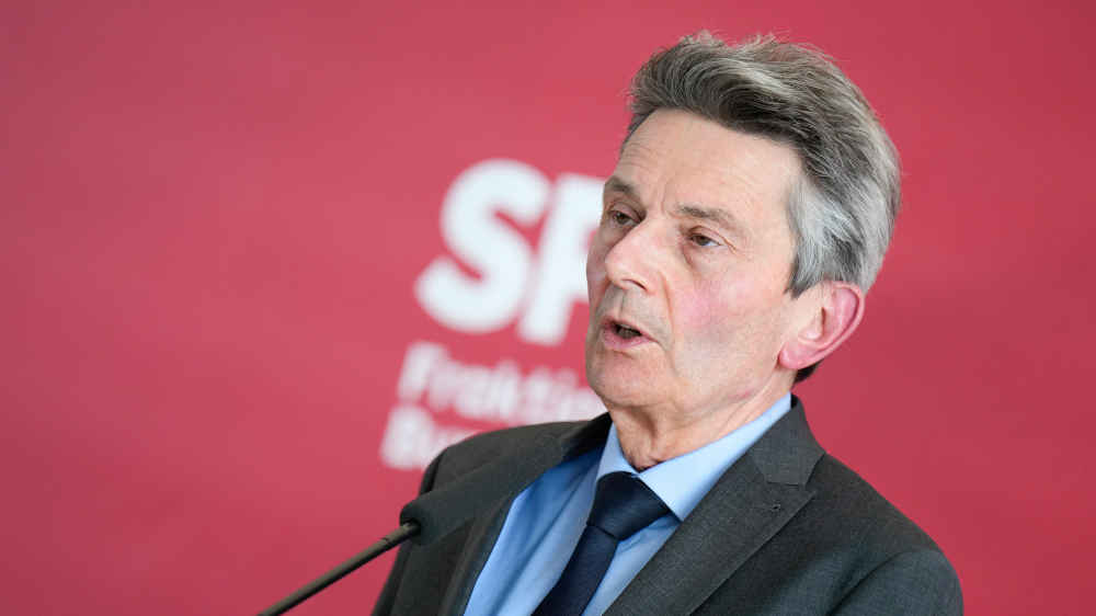 SPD-Fraktionschef Mützenich will voreilige Initiativen von Abgeordneten seiner Partei bei einem Verbotsverfahren gegen die AfD verhindern