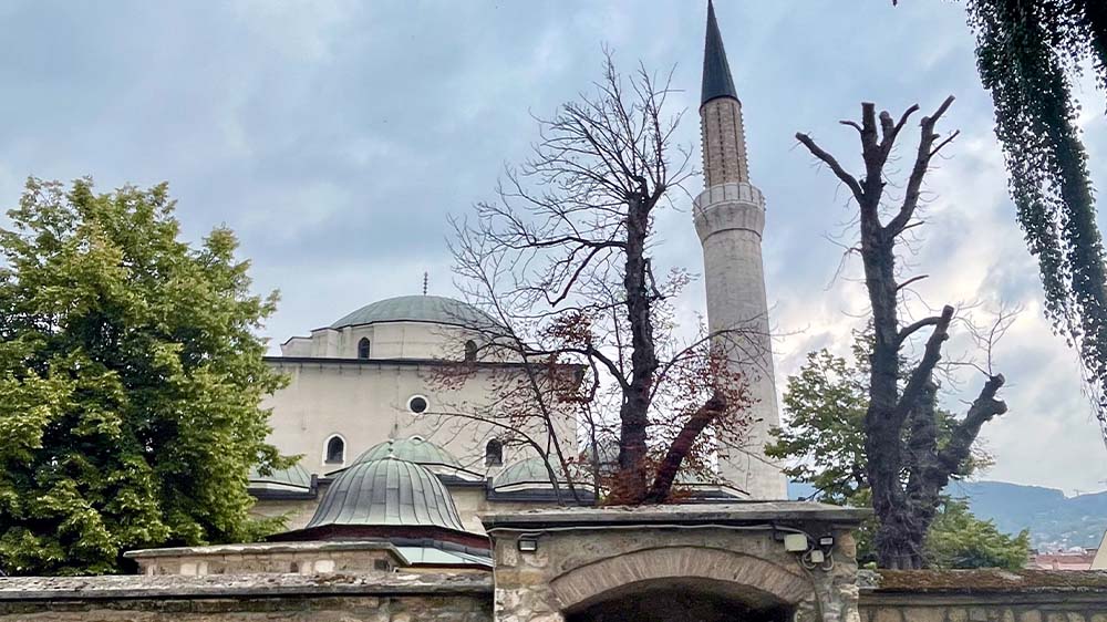 Mehr als 200 Moscheen gibt es in der 300.000 Einwohner-Stadt Sarajewo. Hier die Gazi-Husrev-Beg-Moschee 