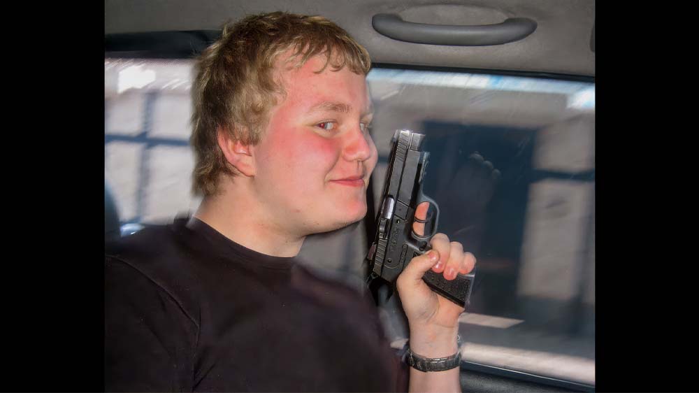 Hat Siggi wirklich junge Männer mit der Waffe zum Sex gezwungen?