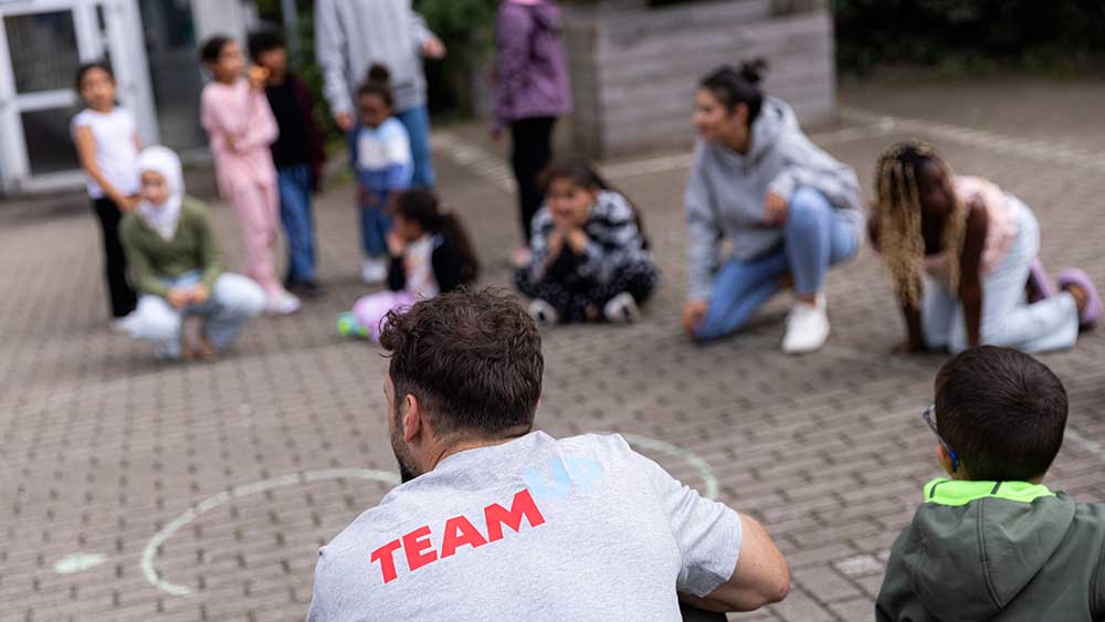 Viele Spiele für geflüchtete Kiinder bietet "TeamUp" an