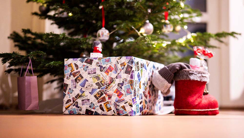 Geschenke können auch gebraucht gekauft werden und machen trotzdem Freude!