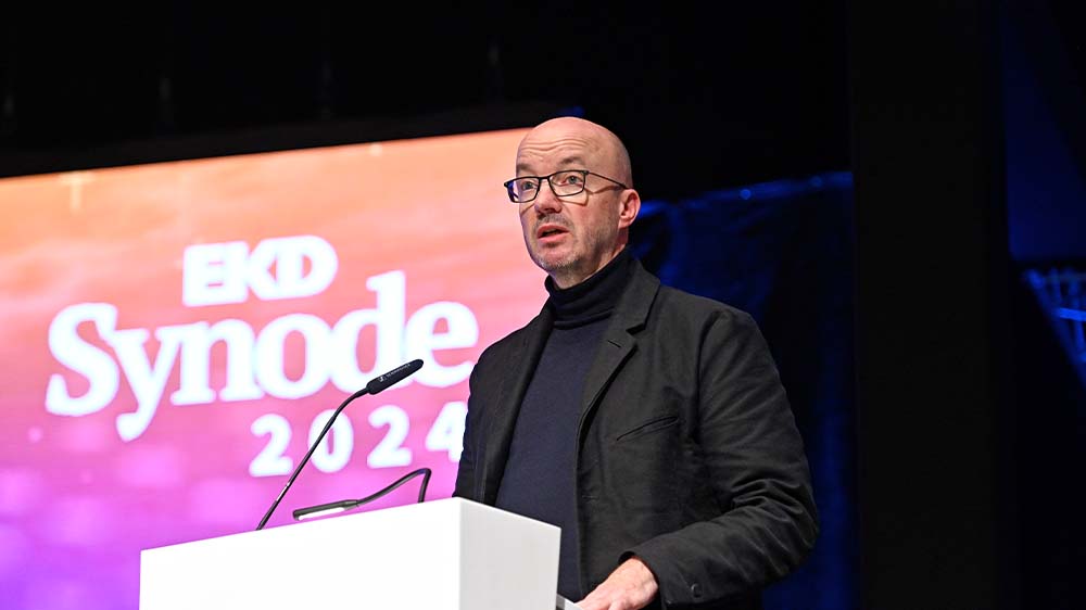 Bischof Tobias Bilz, Landesbischof der Evangelisch-Lutherischen Landeskirche Sachsens, spricht während der 5. Tagung der 13. Synode der EKD