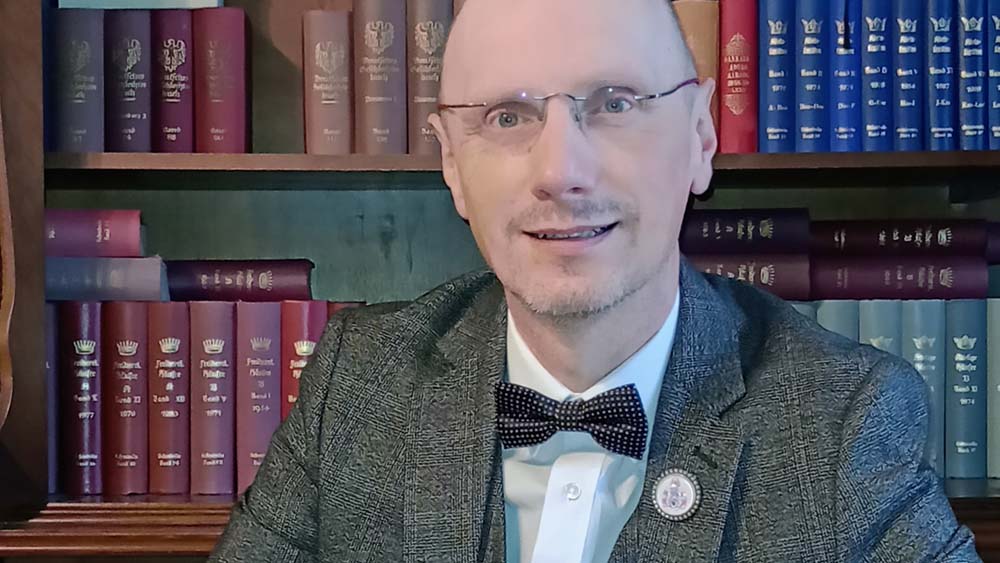 Jens Jarchow liebt es, anderen bei der Familienforschung zu helfen