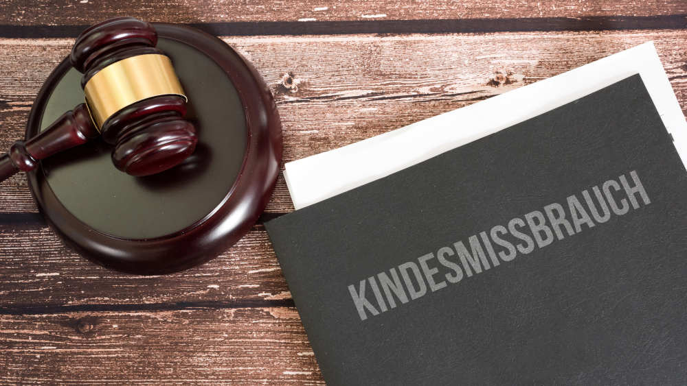 Der Deutsche Richterbund fordert größere Befugnisse für Ermittler im Einsatz gegen schwere Straftaten im Netz, beispielsweise im Kampf gegen Kinderpornografie