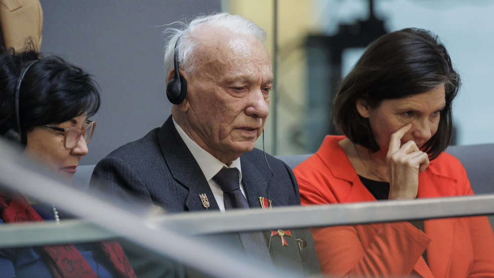 Roman Schwarzman, Holocaust-Überlebender, vor Beginn einer Sitzung im Berliner Bundestag (Archivbild vom 20.10.2022)