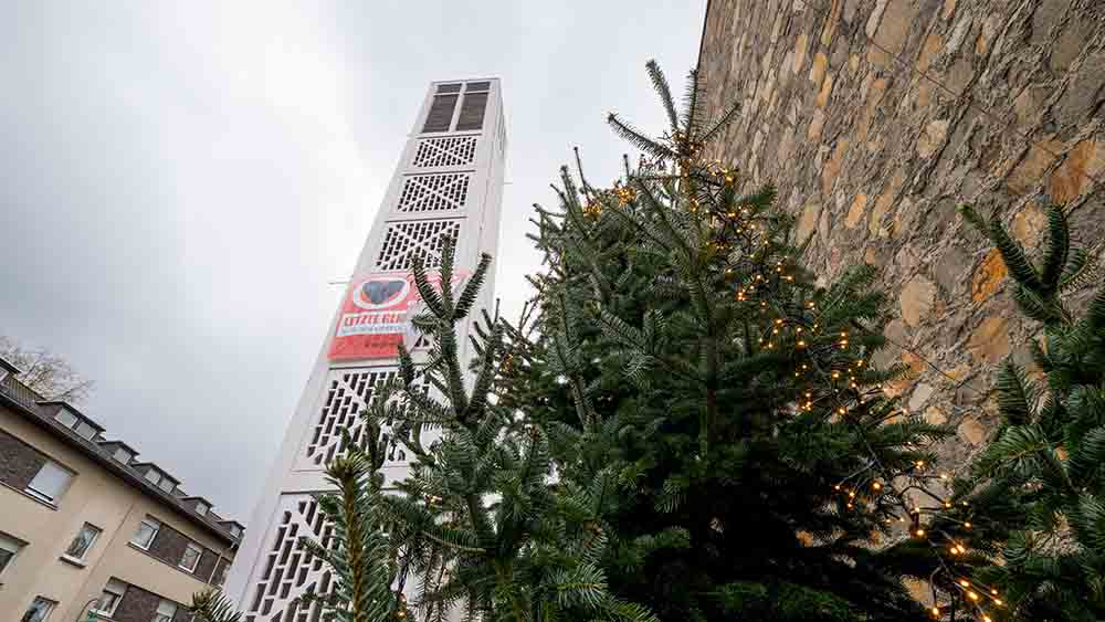 Auf dem Weihnachtsmarkt der Darmstädter Michaelisgemeinde sind antisemitische Slogans gezeigt worden