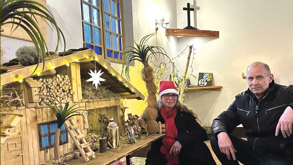 Melanie Sayferth-Frank und Axel Redepenning sind Mitglieder des Vereins, der sich um Blaulichtkapelle in Ganz/Prignitz kümmert