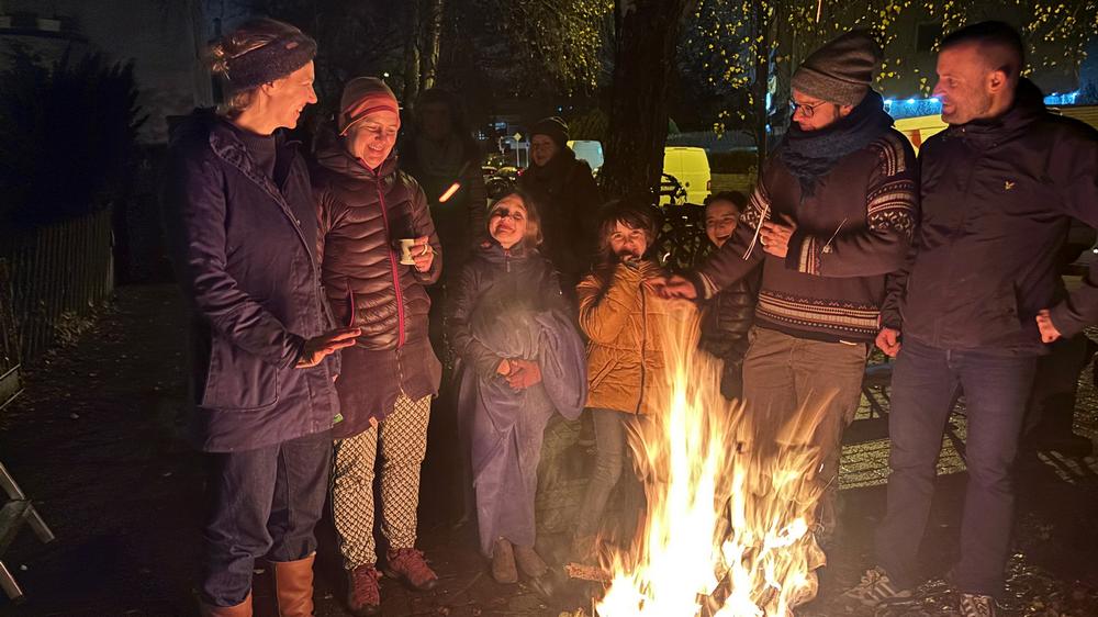 Image - Hannover: Nachbarschaft trifft sich beim “Begehbaren Advent”