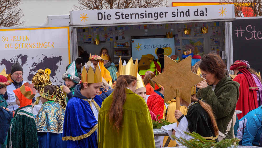 Sternsinger werden Bundespräsident Steinmeier und Bundeskanzler Scholz besuchen (Archivbild)