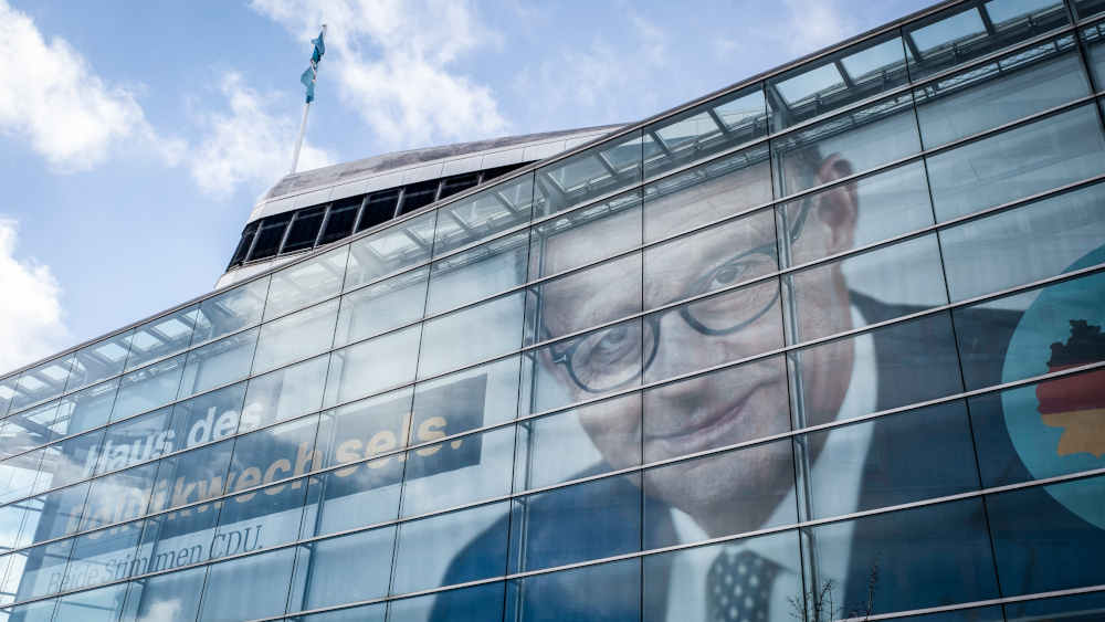 Der Dachverband der Migrantenorganisationen hat CDU-Chef und Unions-Kanzlerkandidat Friedrich Merz kritisiert