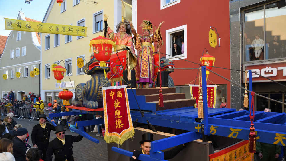 Kaiserpaar im Chinesengewand beim Fasching in Dietfurt