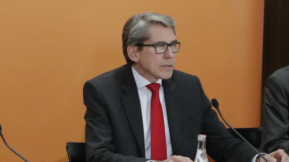 DAK-Chef Andreas Storm fordert angesichts der finanziellen Krise der Kranken- und Pflegeversicherung schnelles Handeln der neuen Regierung