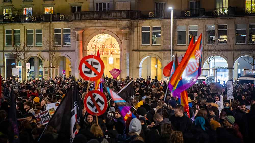 Auch im vergangenen Jahr demonstrierten zum Jahrestag der Bombardierung zahlreiche Menschen