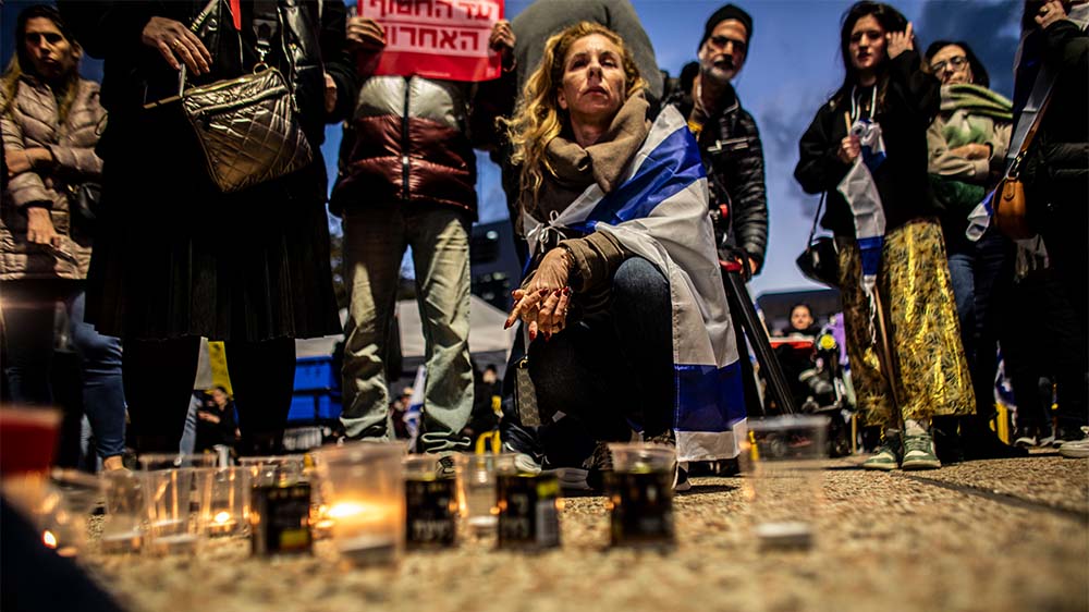 Kundgebungen nach der Bergung der Leichen israelischer Geiseln in Tel Aviv