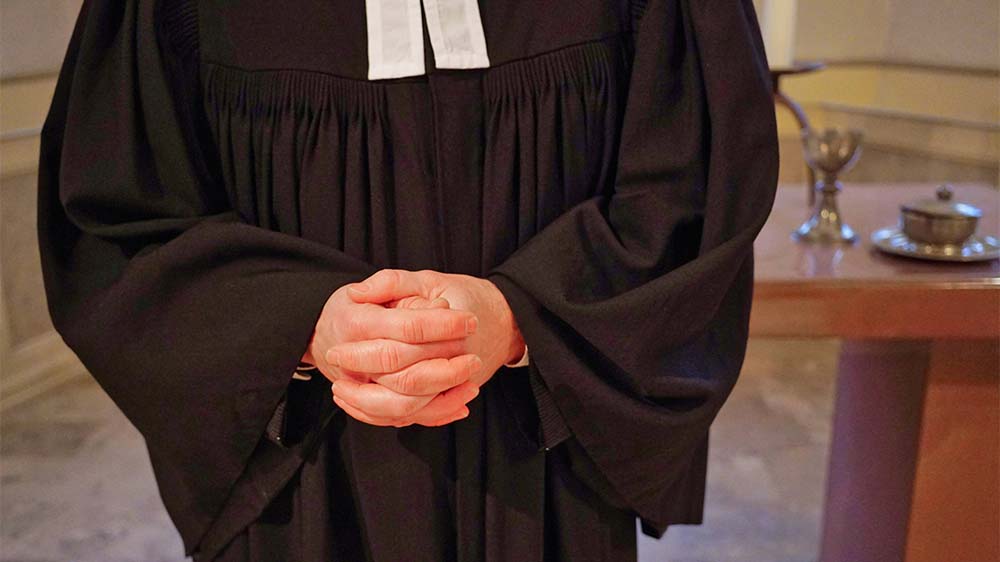 Image - Beamtenstatus von Pfarrern gehört auf den Prüfstand