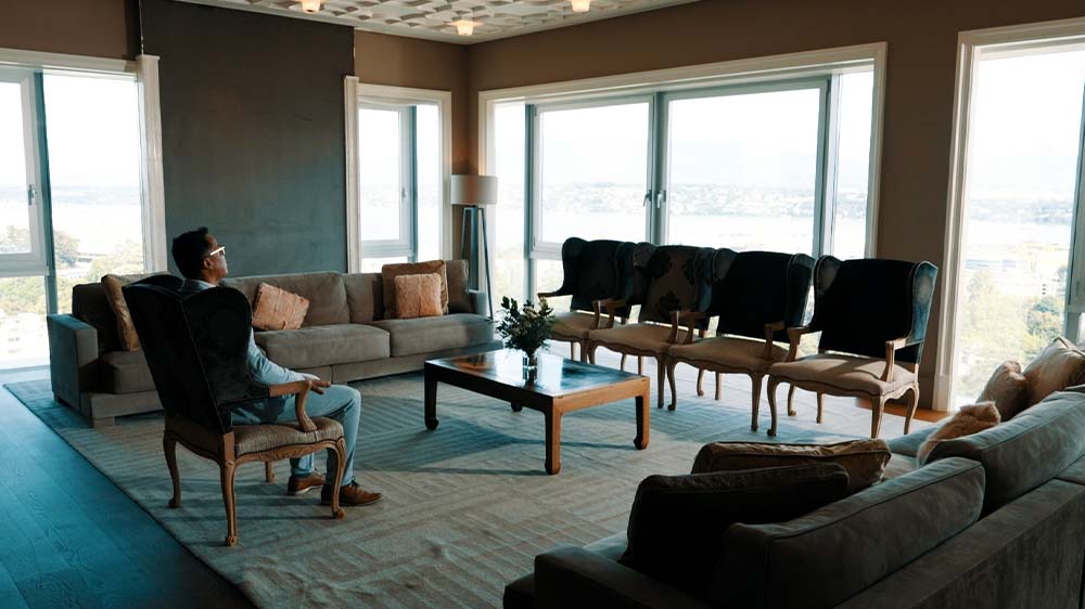 In diesem Raum in Genf plant Autor Dave D. Leins seine Konferenz zum Thema "Wer regiert die Welt"