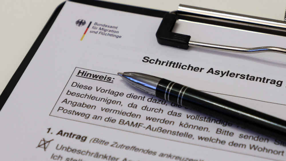 Image - Zahl der Asylanträge um 43 Prozent gesunken