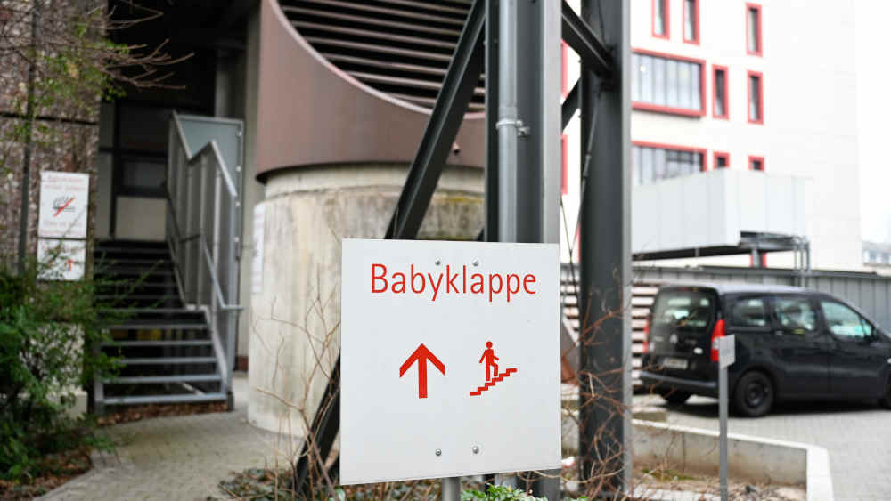 Zugang zur Babyklappe am St. Vinzenz-Krankenhaus in Hanau