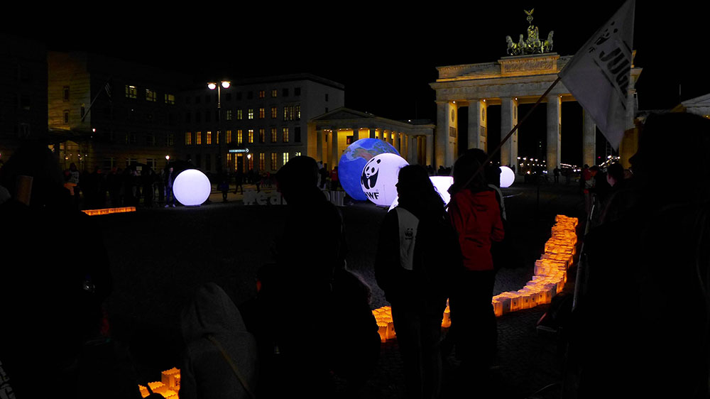 Erkannt? Auch am Brandenburger Tor in Berlin wird es zur "Earth Hour" dunkel
