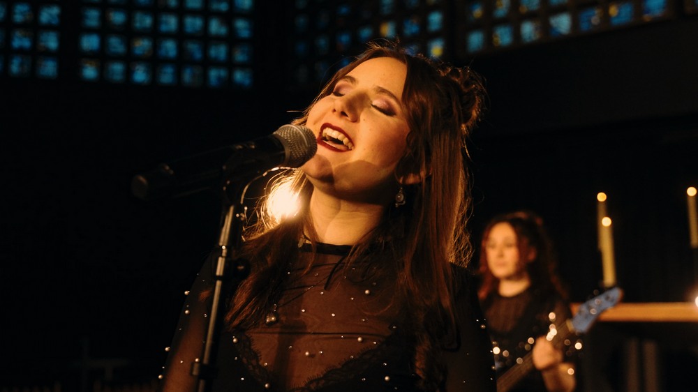 „Mutig, stark, beherzt“: Gloria Blau hat einen beschwingten Mottosong zum Kirchentag geschrieben