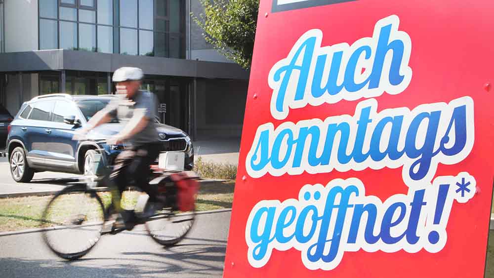 Sonntagsöffnung: Debatte hält an