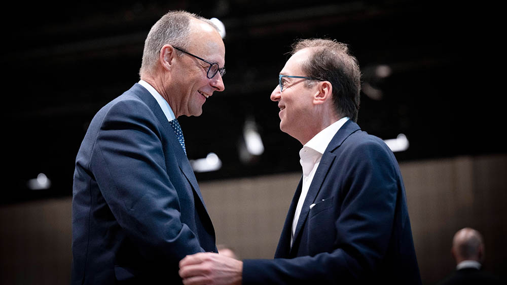 Friedrich Merz (CDU, li.) und Alexander Dobrindt (CSU) sind die Adressaten des Briefes
