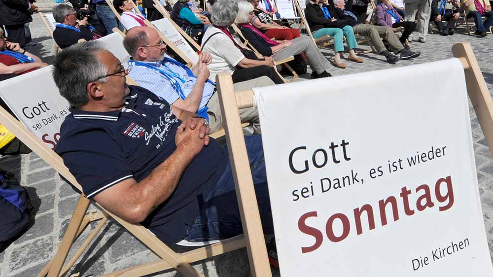 Image - Gegen Sonntagsöffnungen – Kirchen-Gruppen klagen