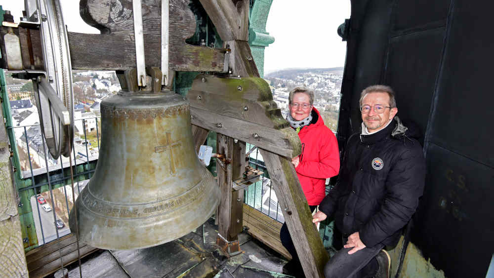 Das Türmerpaar Marit und Matthias Melzer im Glockenturm der St. Annenkirche