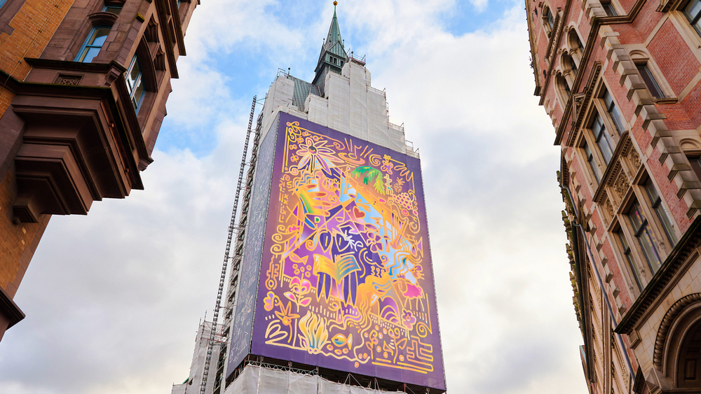 Ein Fisch, ein Schaf und ein Satellit: Auf dem Wimmelbild am Turm der Marktkirche gibt es viel zu entdecken.