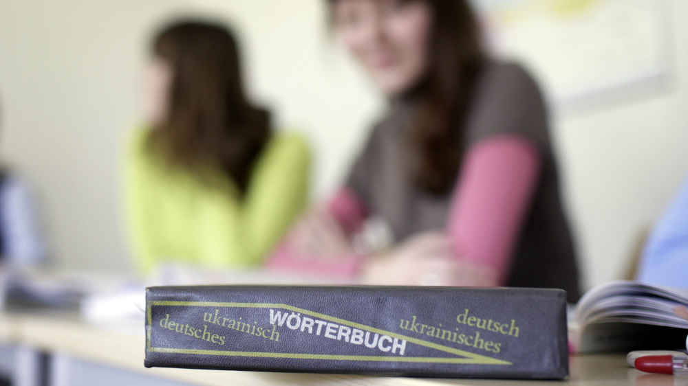 Fast alle Kinder und Jugendliche aus der Ukraine besuchen den regulären Schulunterricht in Deutschland