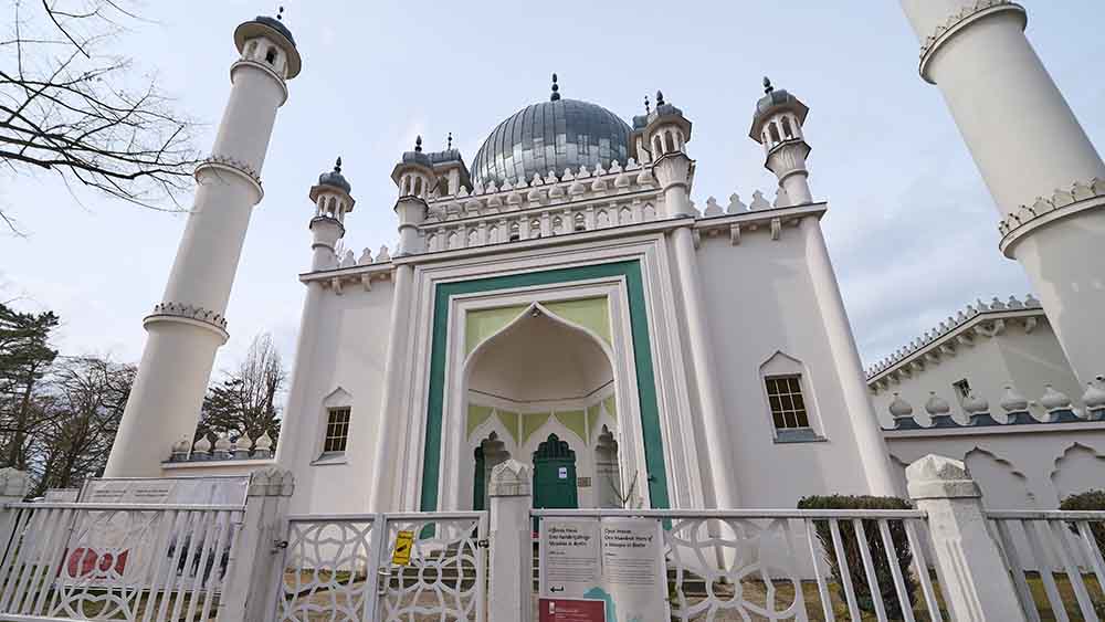 Die Berliner Lahore-Ahmadiyya-Moschee feiert ihr 100-jähriges Bestehen als Ort der Toleranz und multireligiösen Begegnung – ein bedeutendes Symbol für den interreligiösen Dialog in Deutschland