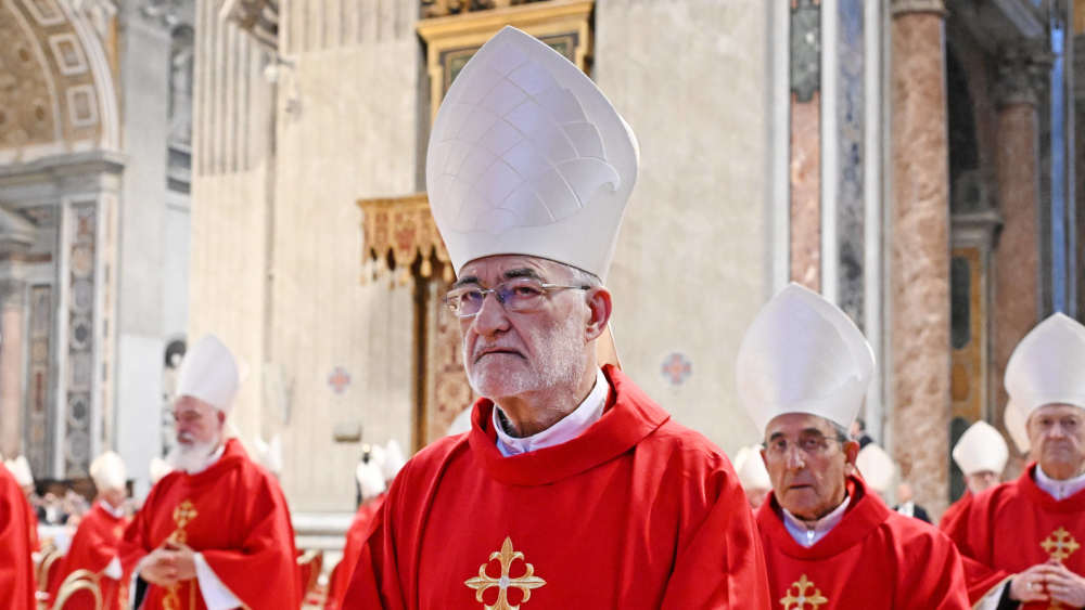 Vorstellbar wäre aber auch eine Art "Afrika-light-Variante". Der gebürtige Spanier Cristobal Lopez Romero (72) ist seit sieben Jahren Erzbischof von Rabat in Marokko