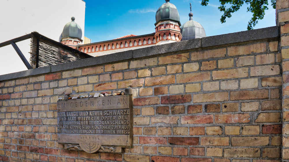 Die Synagoge in Halle war bereits 2019 Ziel eines rechtsextremistischen Attentats (Archivbild)