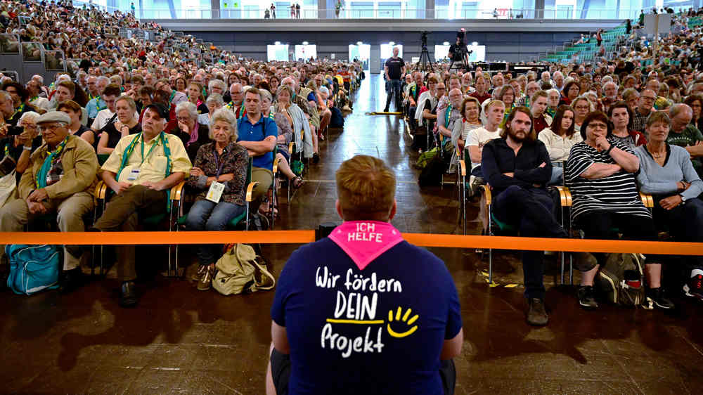 Unter den rund 5000 Kirchentagshelfern sind junge junge und ältere Menschen wie Rainer Buse
