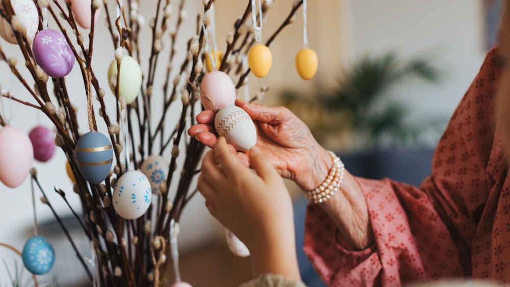 Bunt gefärbte Eier gehören an Ostern zur Tradition
