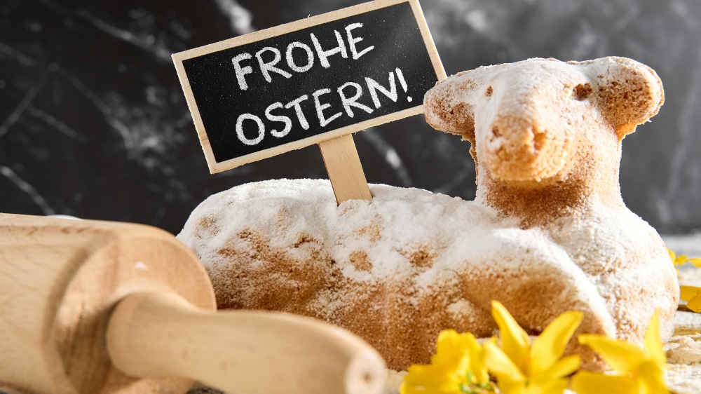 Beim Backen eines Osterlamms gibt es Alternativen zum Haushaltszucker