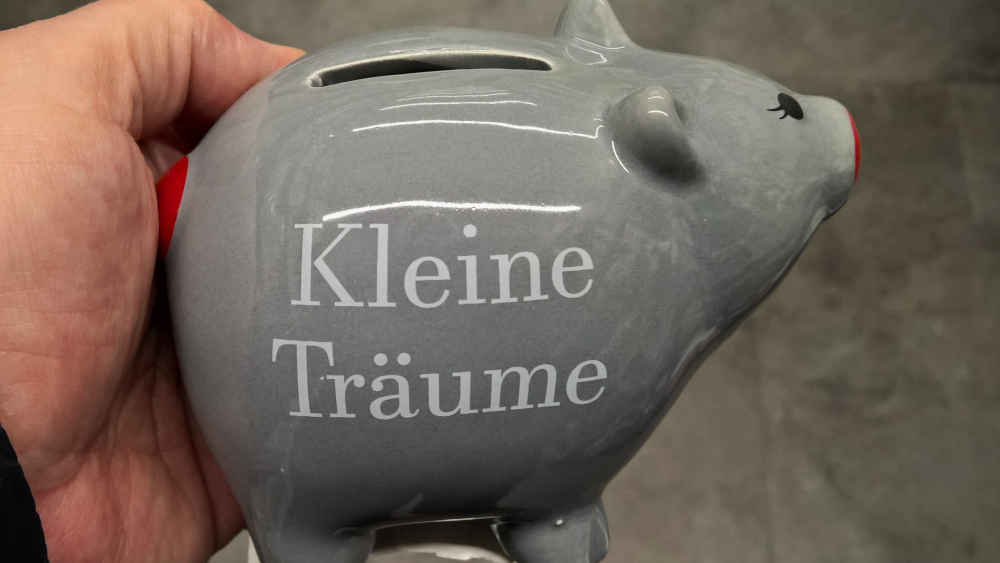 Wirtschaftspsychologe Sebastian Ebert: Möglichkeiten zum Sparen systematisch suchen (Symbolbild)