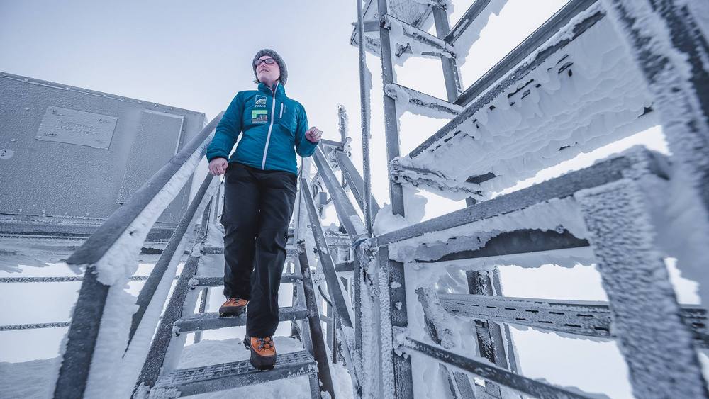 Die Forscherin Elke Ludewig (38) leitet das Sonnblick-Observatorium in Österreich