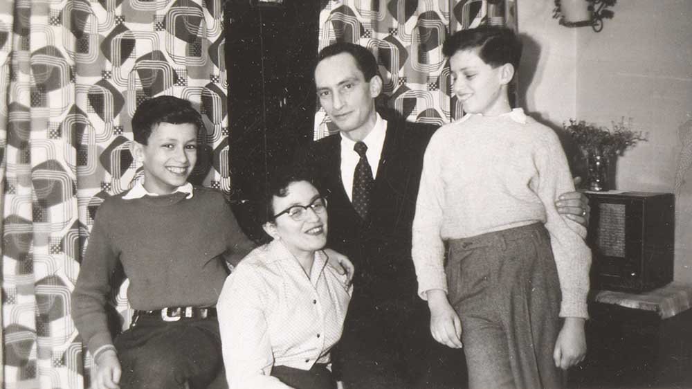 Walter Frankenstein, seine Frau Leonie und seine beiden Söhne