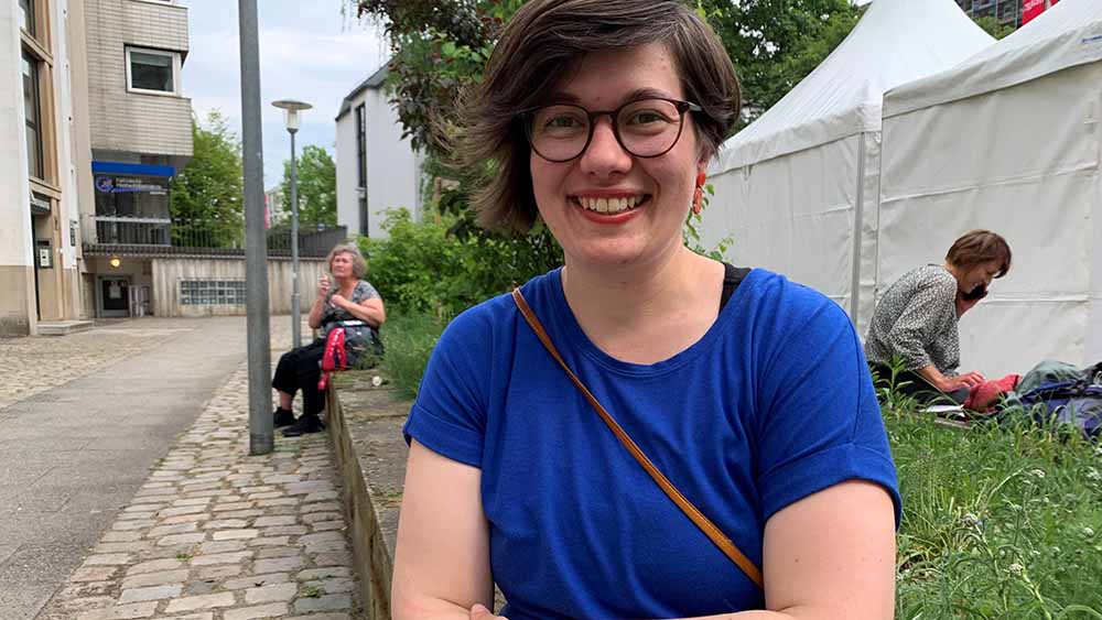 Die Kieler Popkantorin Johanna Usinger weiß, wie man Gendersternchen singt