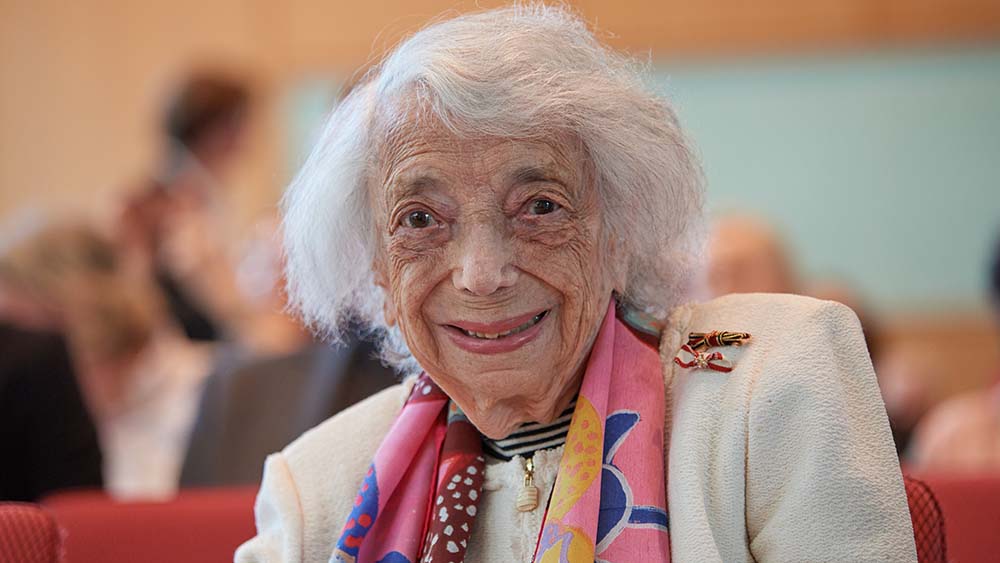 Margot Friedländer wird mit 103 Jahren für ihr Lebenswerk ausgezeichnet: Das Große Verdienstkreuz würdigt ihr Engagement für Erinnerung und Menschlichkeit