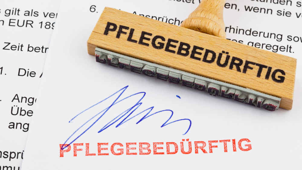 Die Verbände bpa und DEVAP fordern eine Entlastung der Pflegeversicherung (Symbolbild)