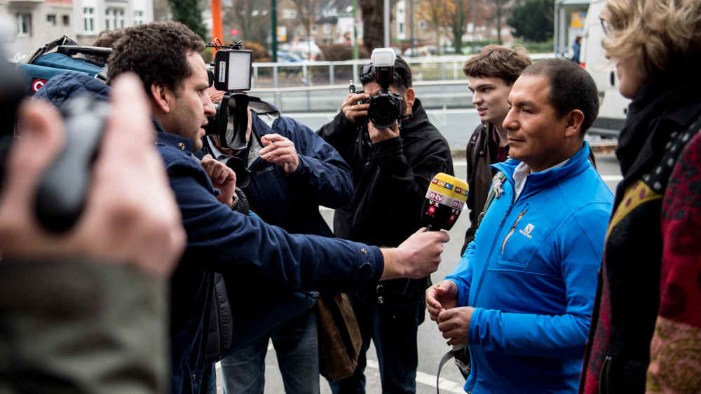 Der Andenbauer Saul Luciano Lliuya vor dem Landgericht Essen (Archivbild)