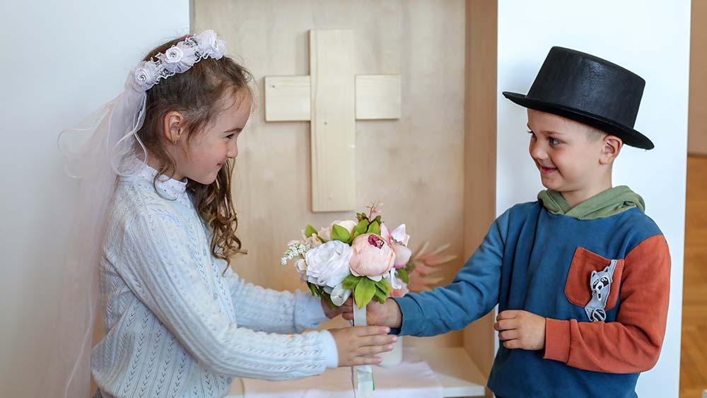 Image - Wenn Ernest und Emilie Kita-Hochzeit feiern