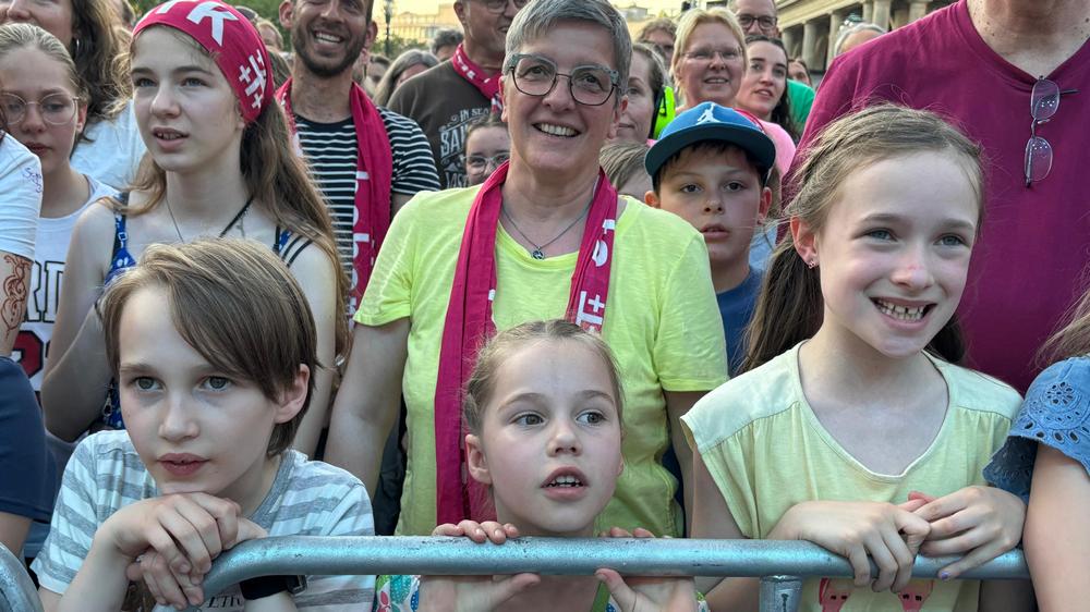 Kleine und große Wartke-Fans sind selig