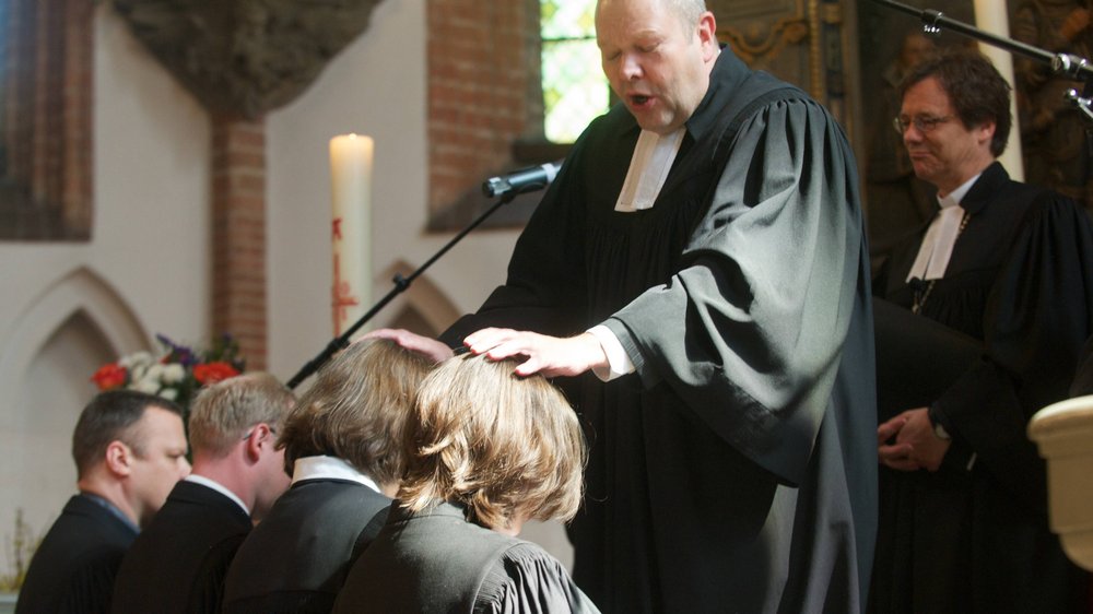 Image - Einmal ordiniert, immer ordiniert: Das Pfarramt ruft