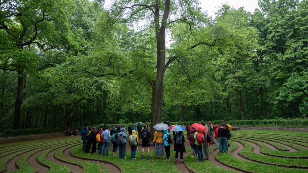 Der Wald-Gottesdienst während des Kirchentag in Hannover führt drei Kilometer durch den Stadtwald