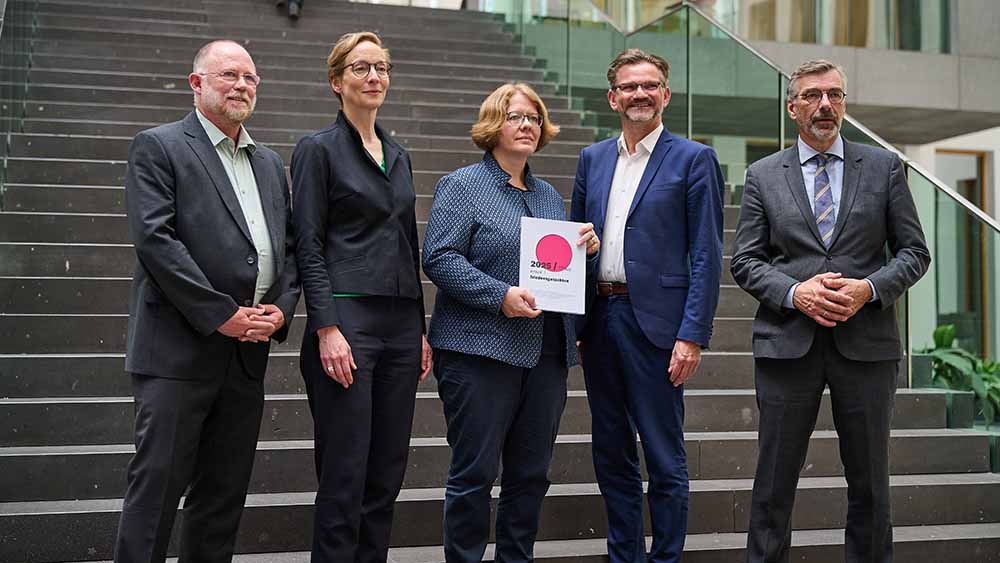 Vertreter der vier führenden deutschen Friedens- und Konfliktforschungsinstitute stellten am 02. Juni in Berlin ihr diesjähriges Friedensgutachten vor